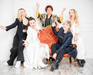 LE DEVA, IL GRUPPO POP TUTTO AL FEMMINILE, STASERA OSPITE AL 71° FESTIVAL DI SANREMO IN DUETTO CON ORIETTA BERTI  ESEGUONO IL BRANO “IO CHE AMO SOLO TE” DI SERGIO ENDRIGO